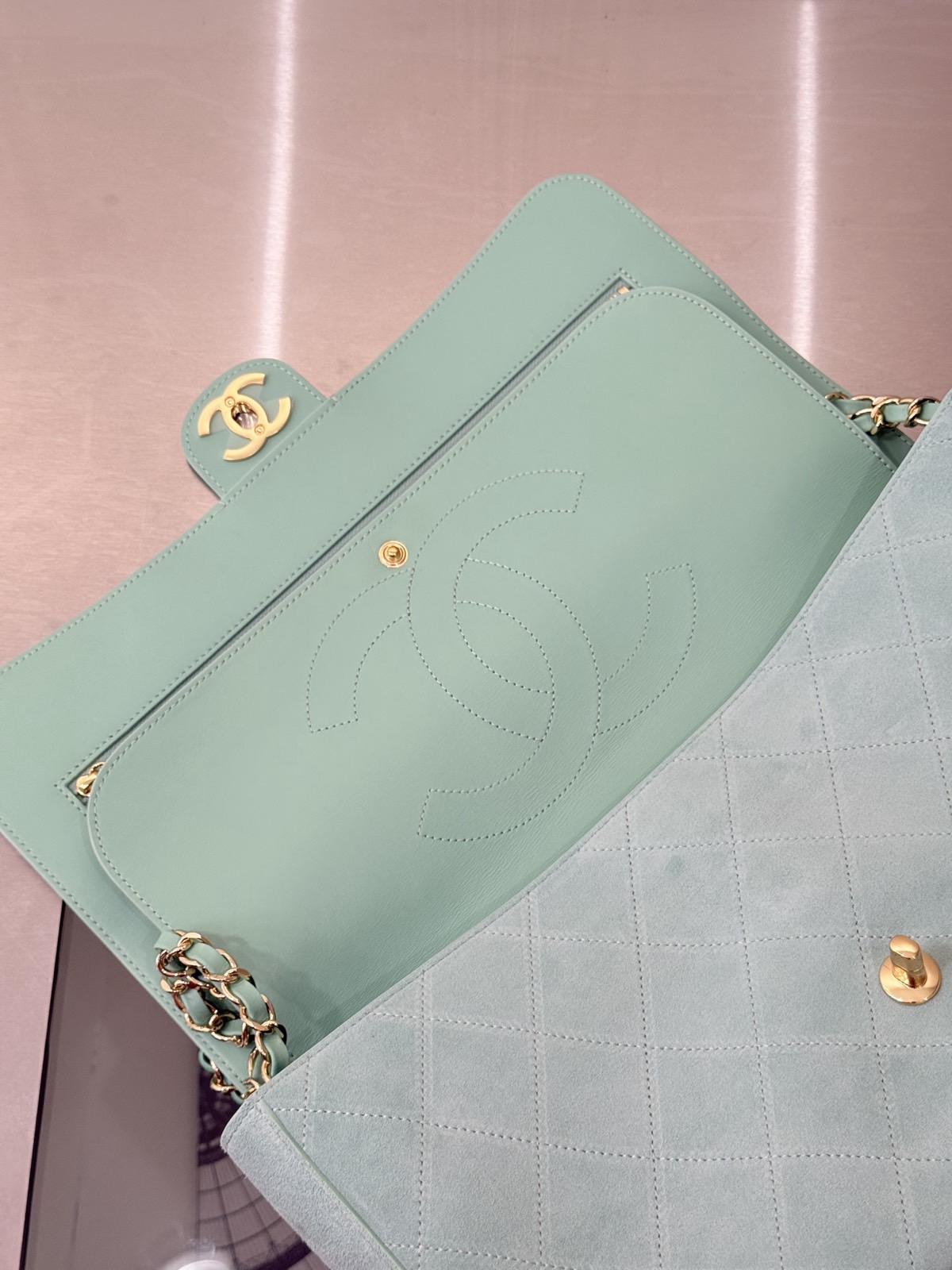 CHANEL Suede Calfskin Small Souplissimo Maxi Flap Green - image 6