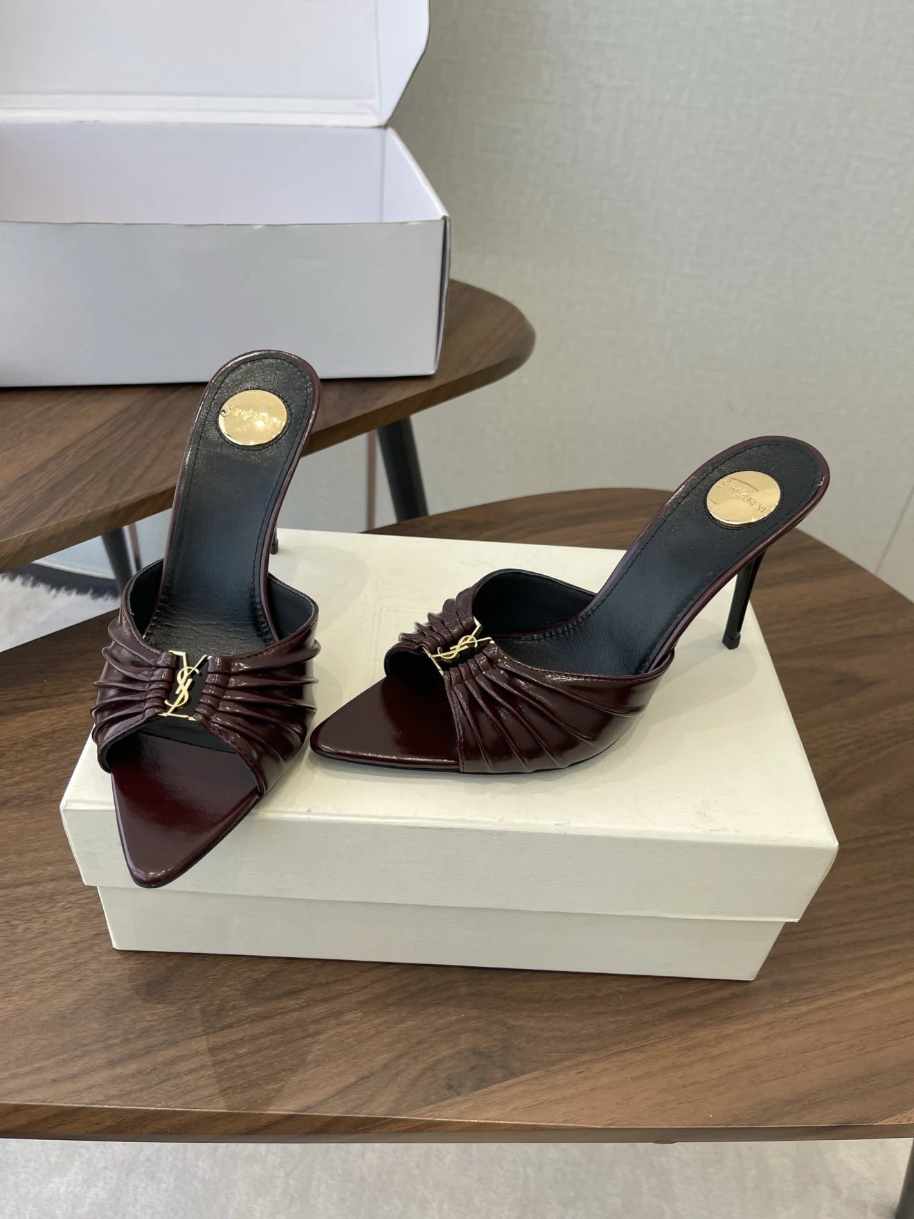 YSL Babylone Smooth Leather Mules - image 3