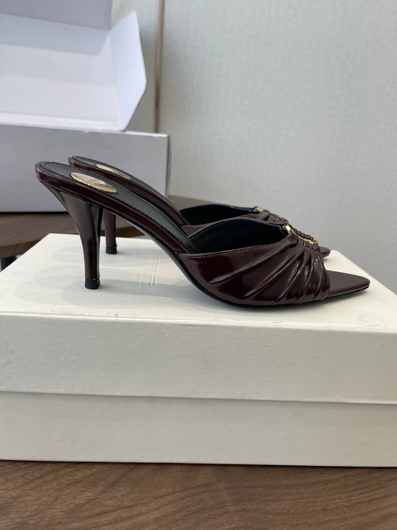 YSL Babylone Smooth Leather Mules - image 5