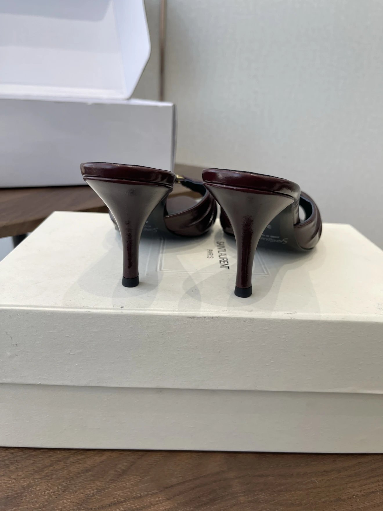 YSL Babylone Smooth Leather Mules - image 6
