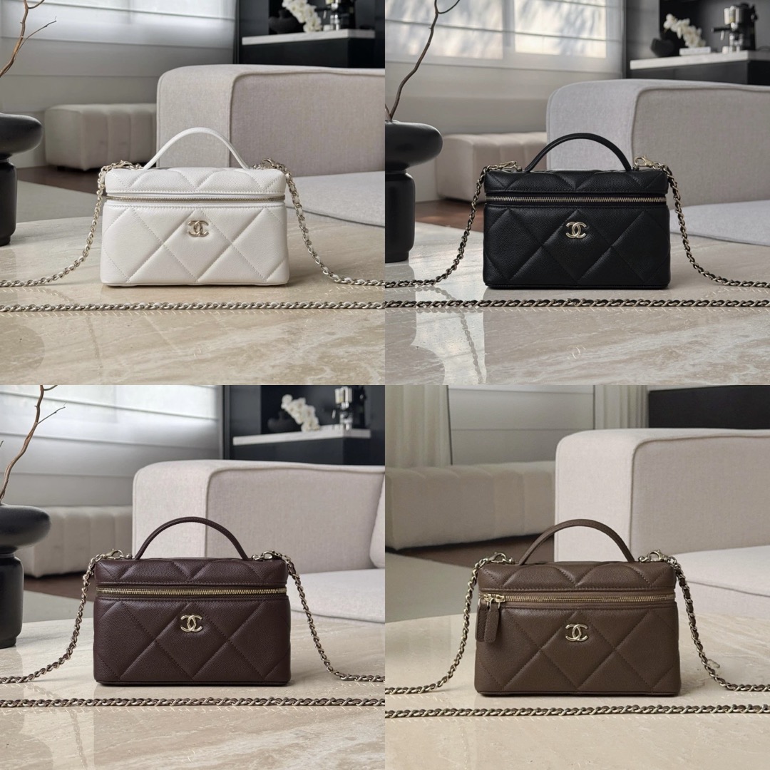 CHANEL 25K Vanity with Chain - image 7
