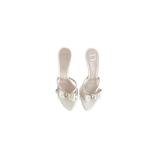 DIOR vintage christian dior 2000s white 'd' bow heels