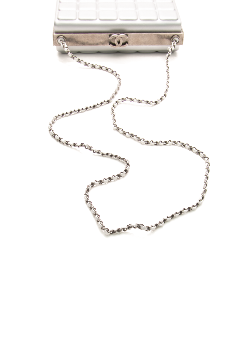 Chanel Chocolate Bar Frame Clutch on Chain - image 5