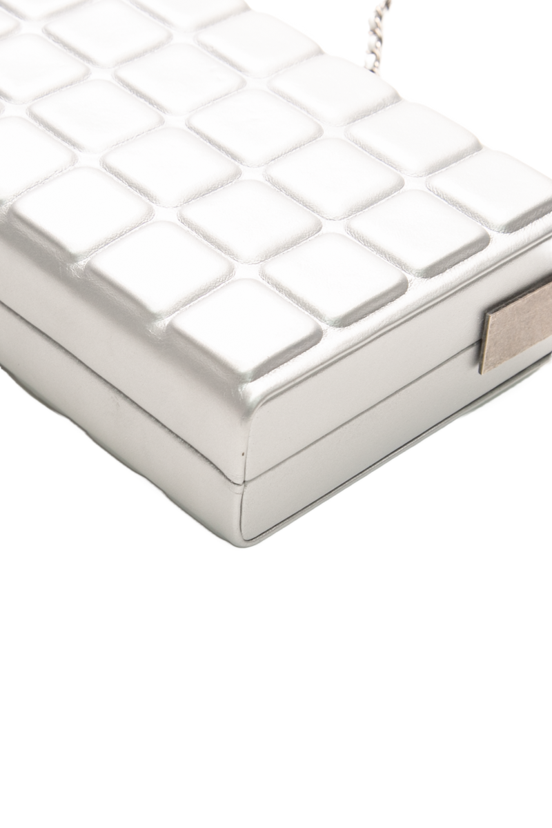 Chanel Chocolate Bar Frame Clutch on Chain - image 8