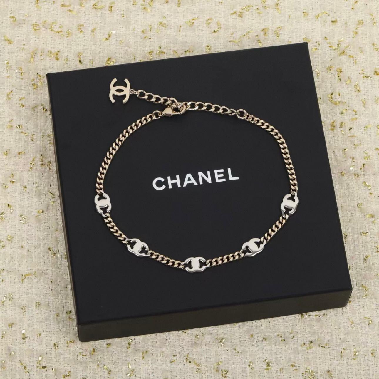 CHANEL Coco Mark Rhinestone Bijou Choker Rhinestone Necklace - image 3
