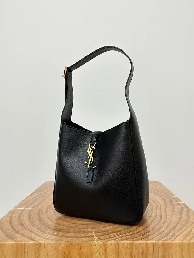 YSL LE5A7 Hobo Bag Calfskin - image 3
