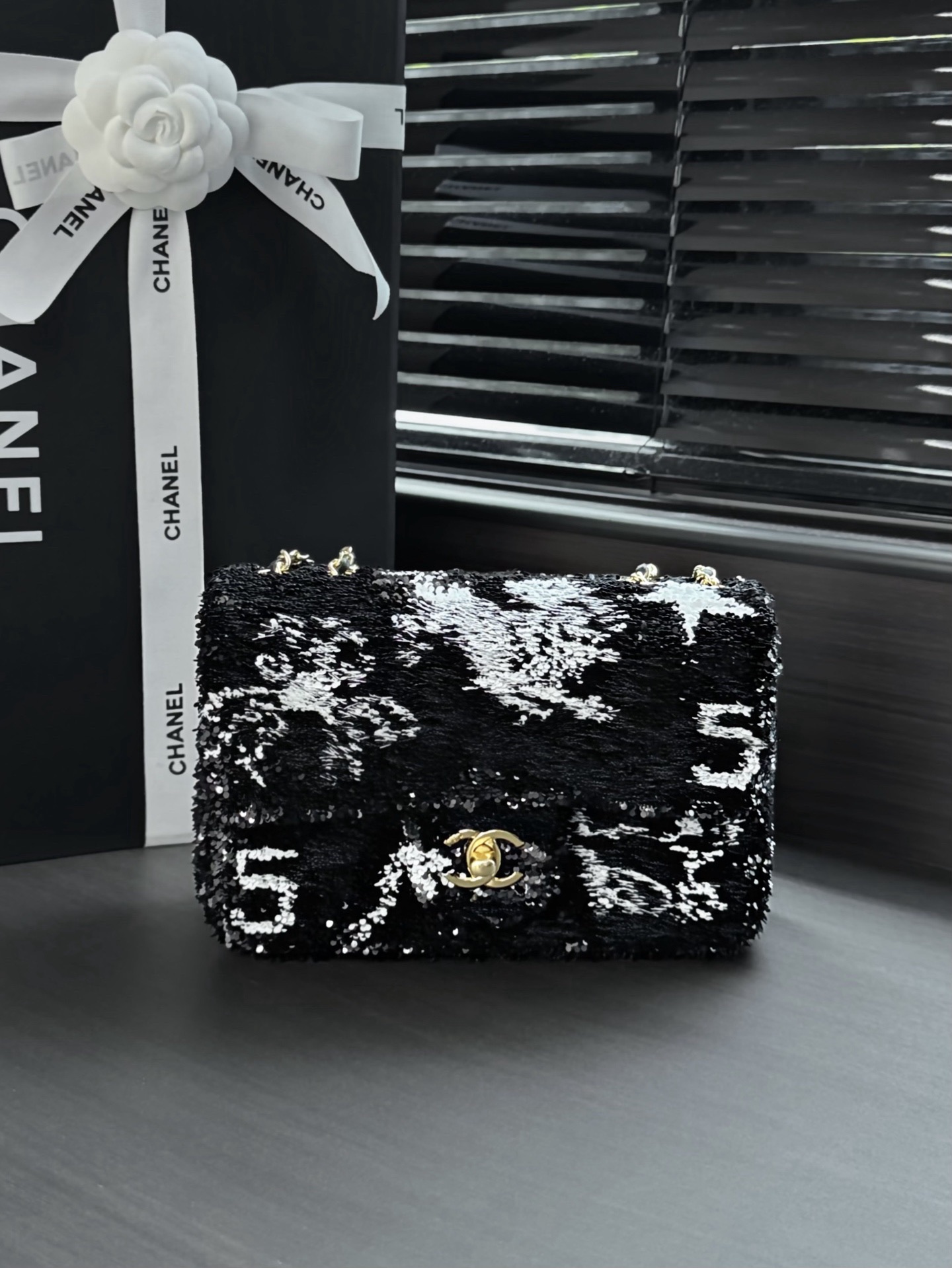 CHANEL Small Flap Bag Sequins - image 2