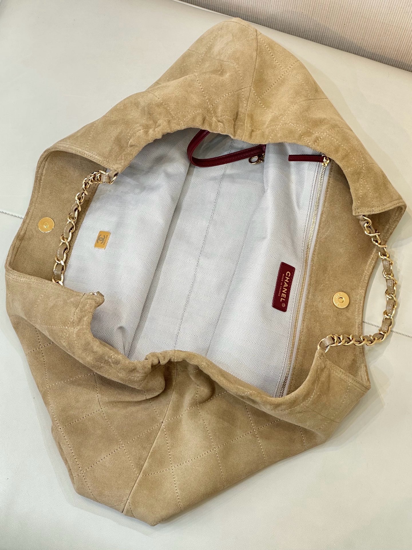 CHANEL Tote Suede Calfskin - image 6