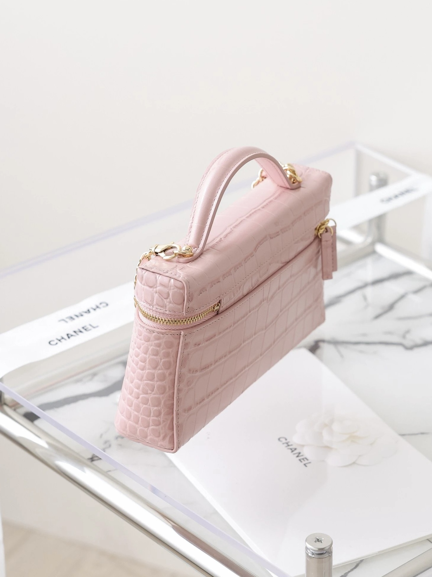 CHANEL Vanity Bag Calfskin Crocodile Embossed Pink - image 4