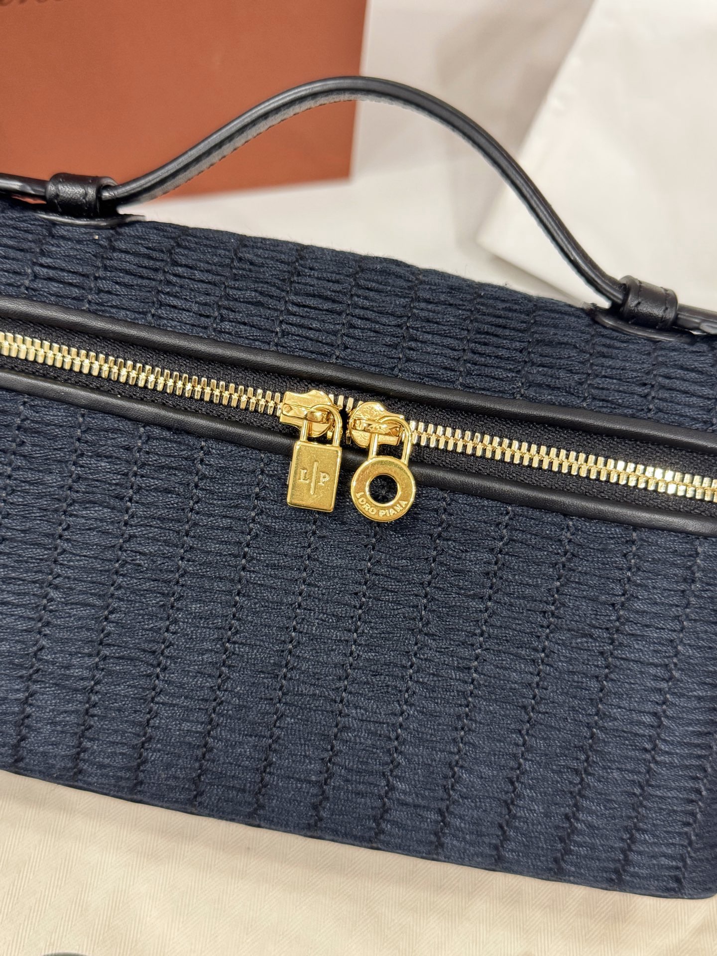 LP Extra Bag L19 Silk Blue Navy and Black - image 10