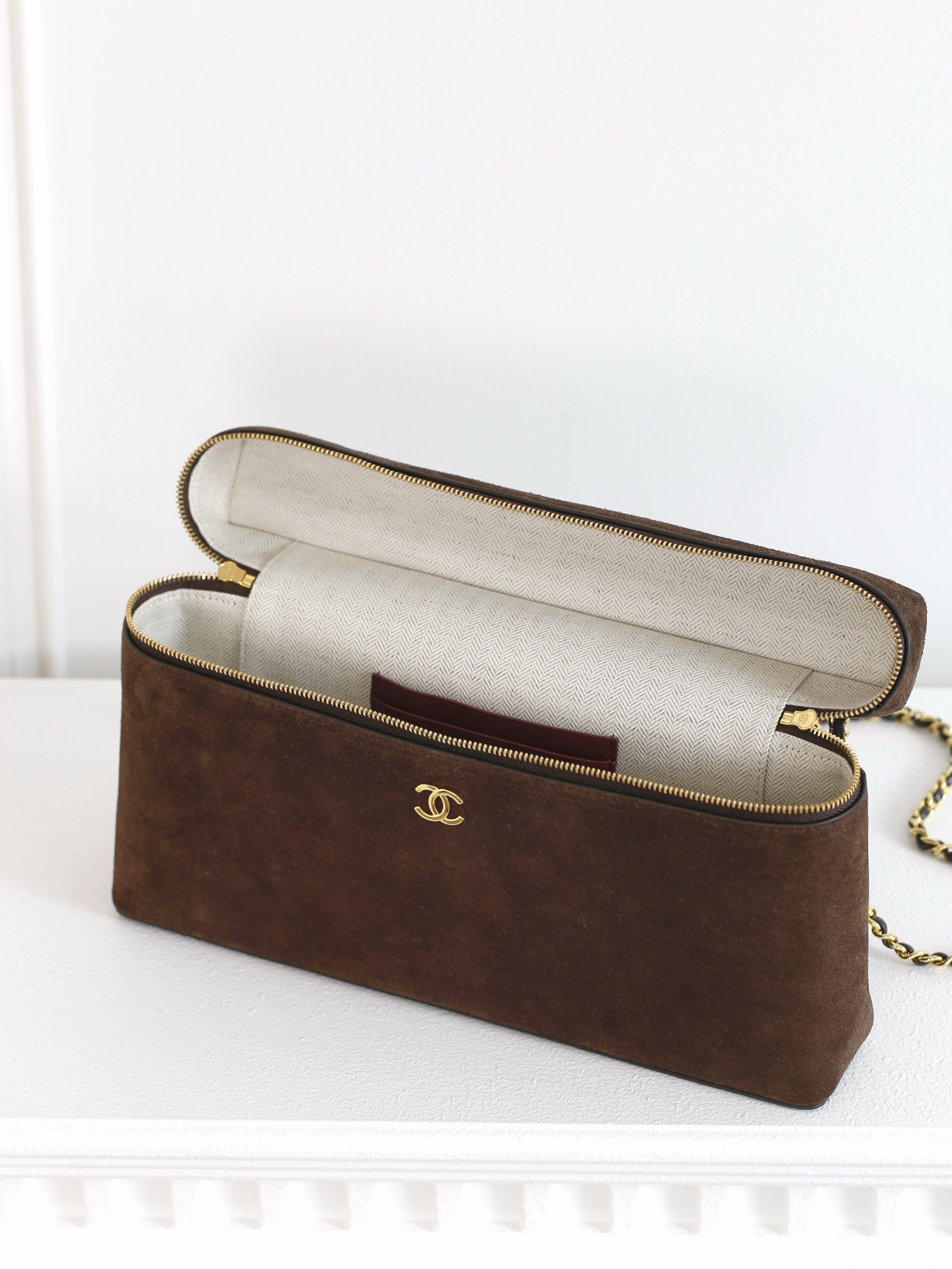 CHANEL Large Vanity with chain Suede Calfskin Dark Brown - image 6