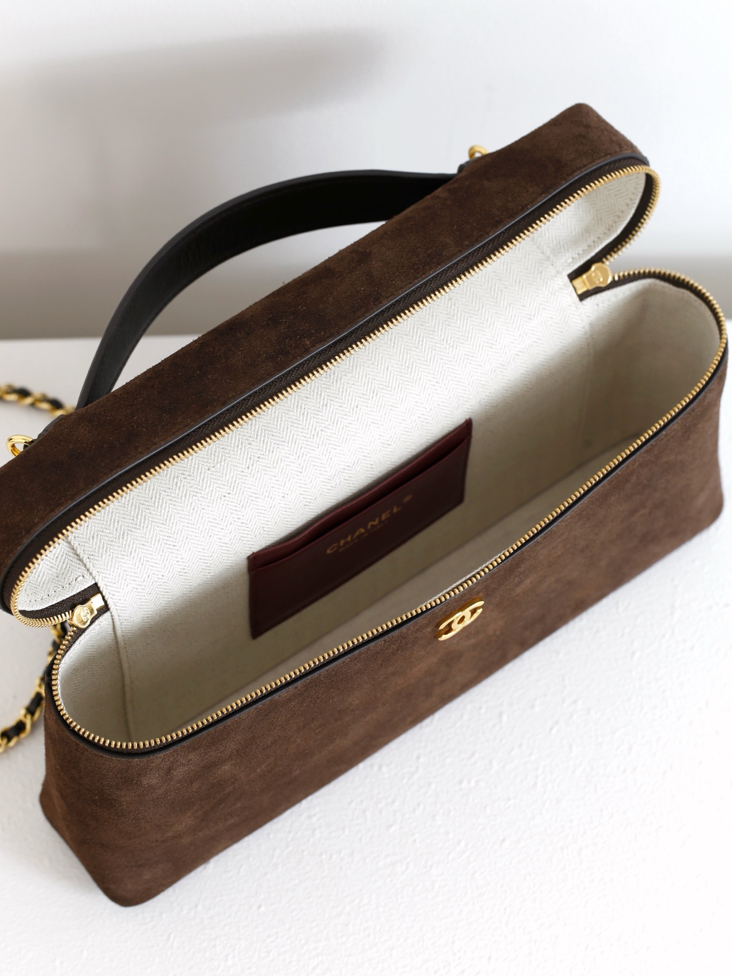 CHANEL Large Vanity with chain Suede Calfskin Dark Brown - image 7