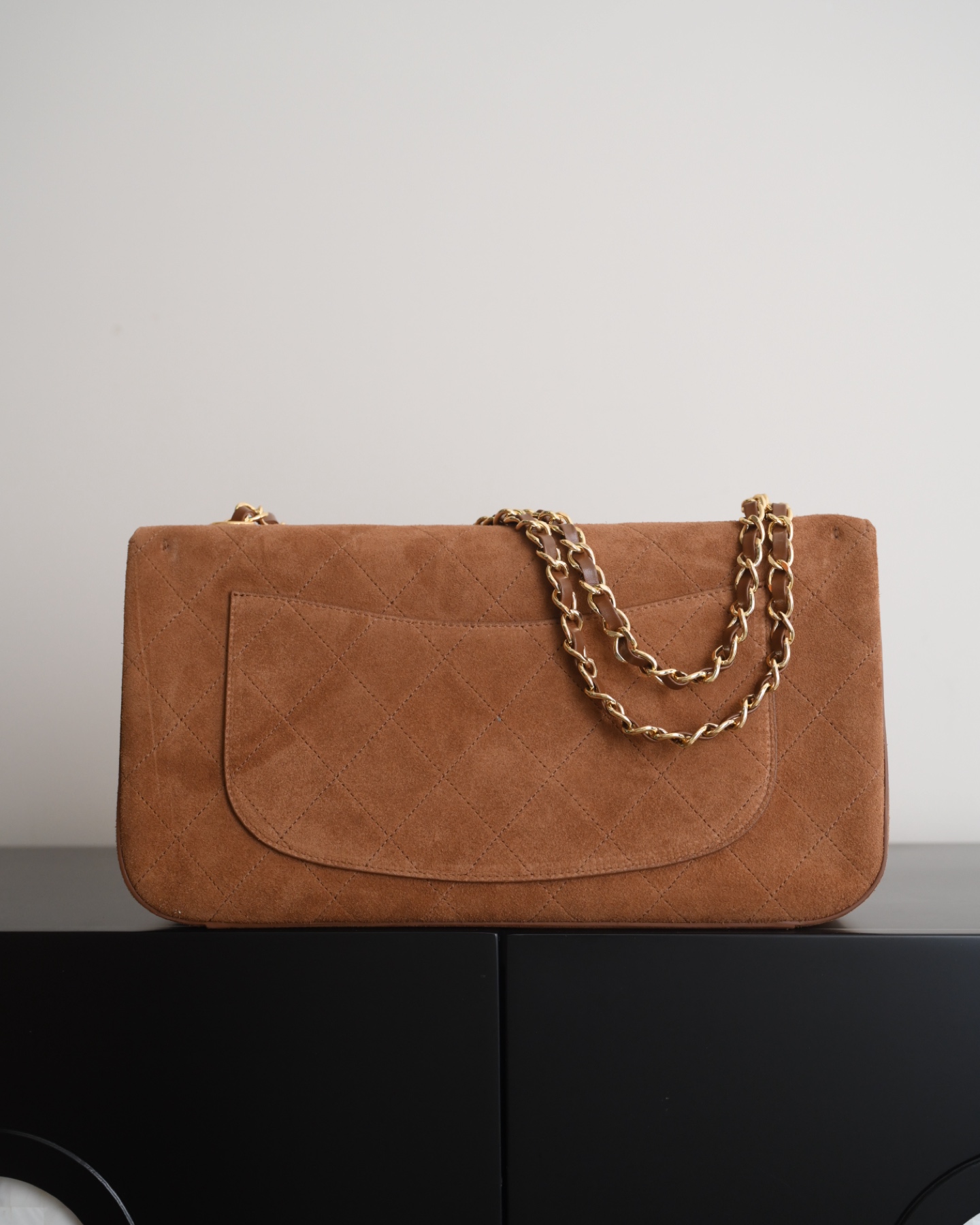 CHANEL Maxi Flap Bag Suede Calfskin In Caramel - image 3