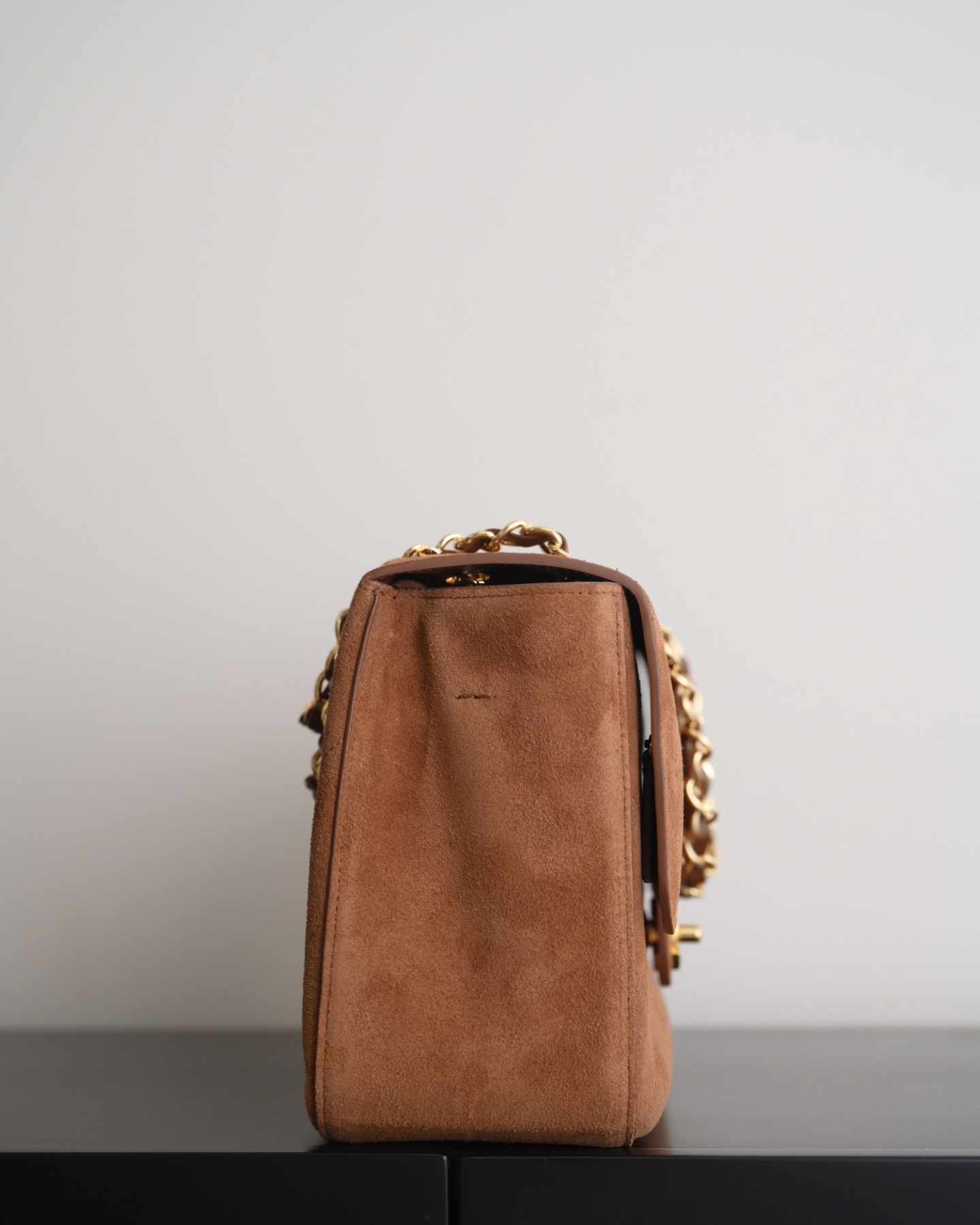 CHANEL Maxi Flap Bag Suede Calfskin In Caramel - image 4