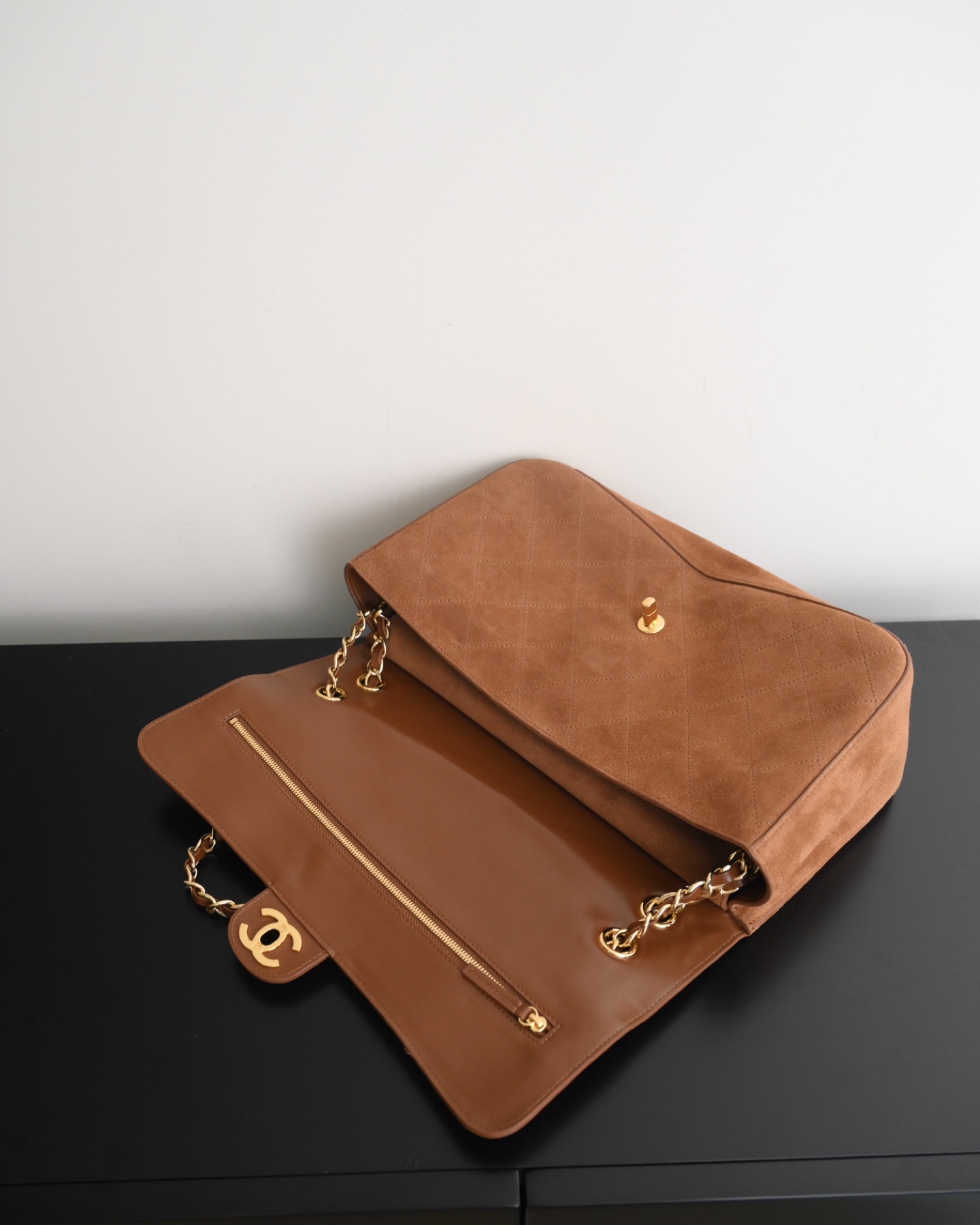 CHANEL Maxi Flap Bag Suede Calfskin In Caramel - image 6