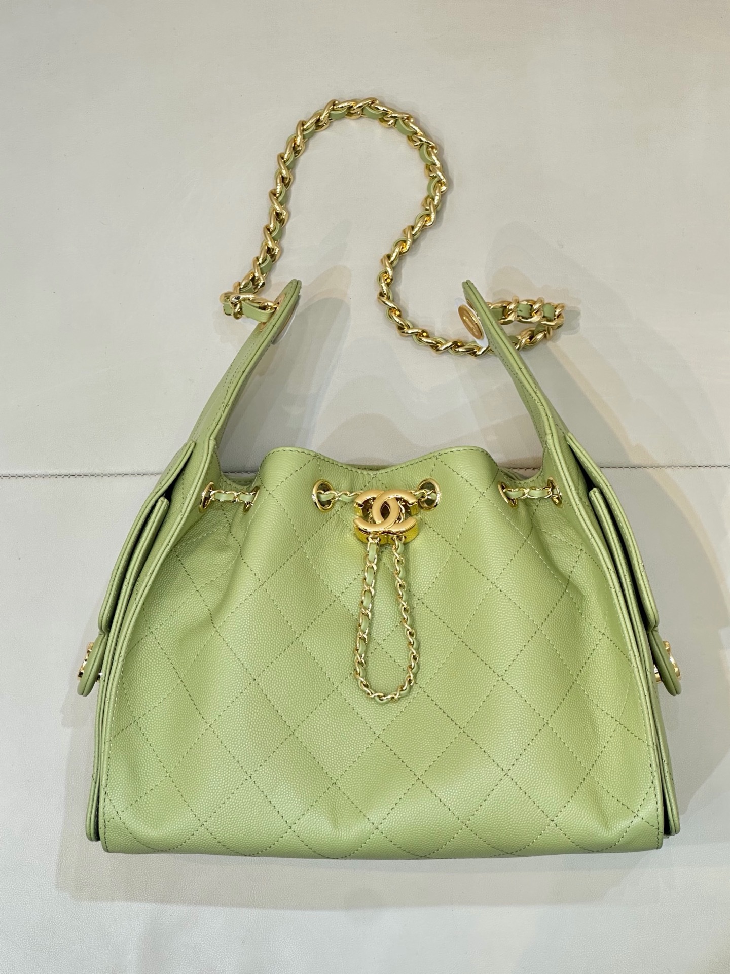 CHANEL 25 HANDBAG Grained Calfskin Green - image 2