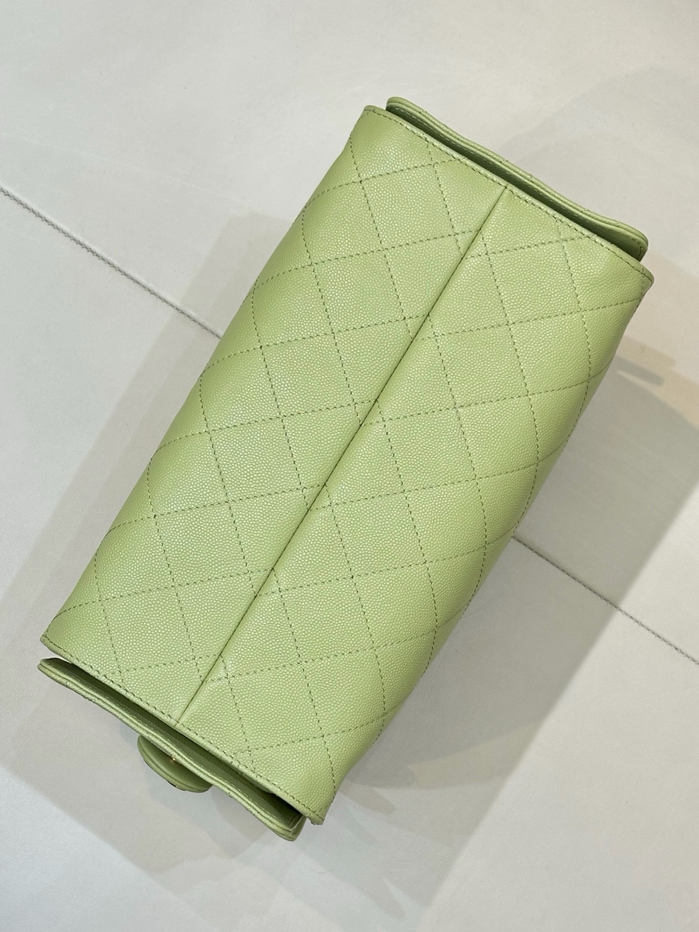 CHANEL 25 HANDBAG Grained Calfskin Green - image 5