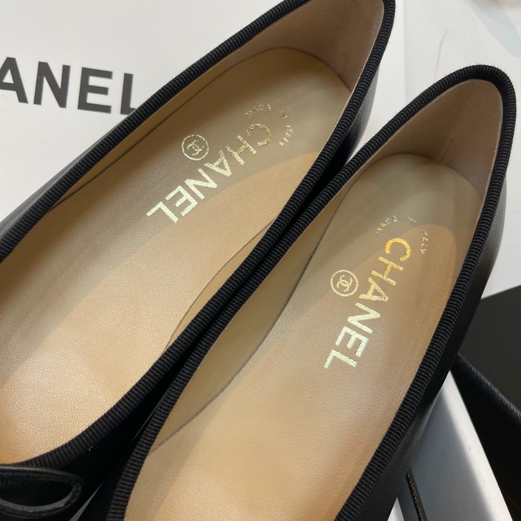 CHANEL Ballet flats Lambskin & Patent Calfskin Black - image 7
