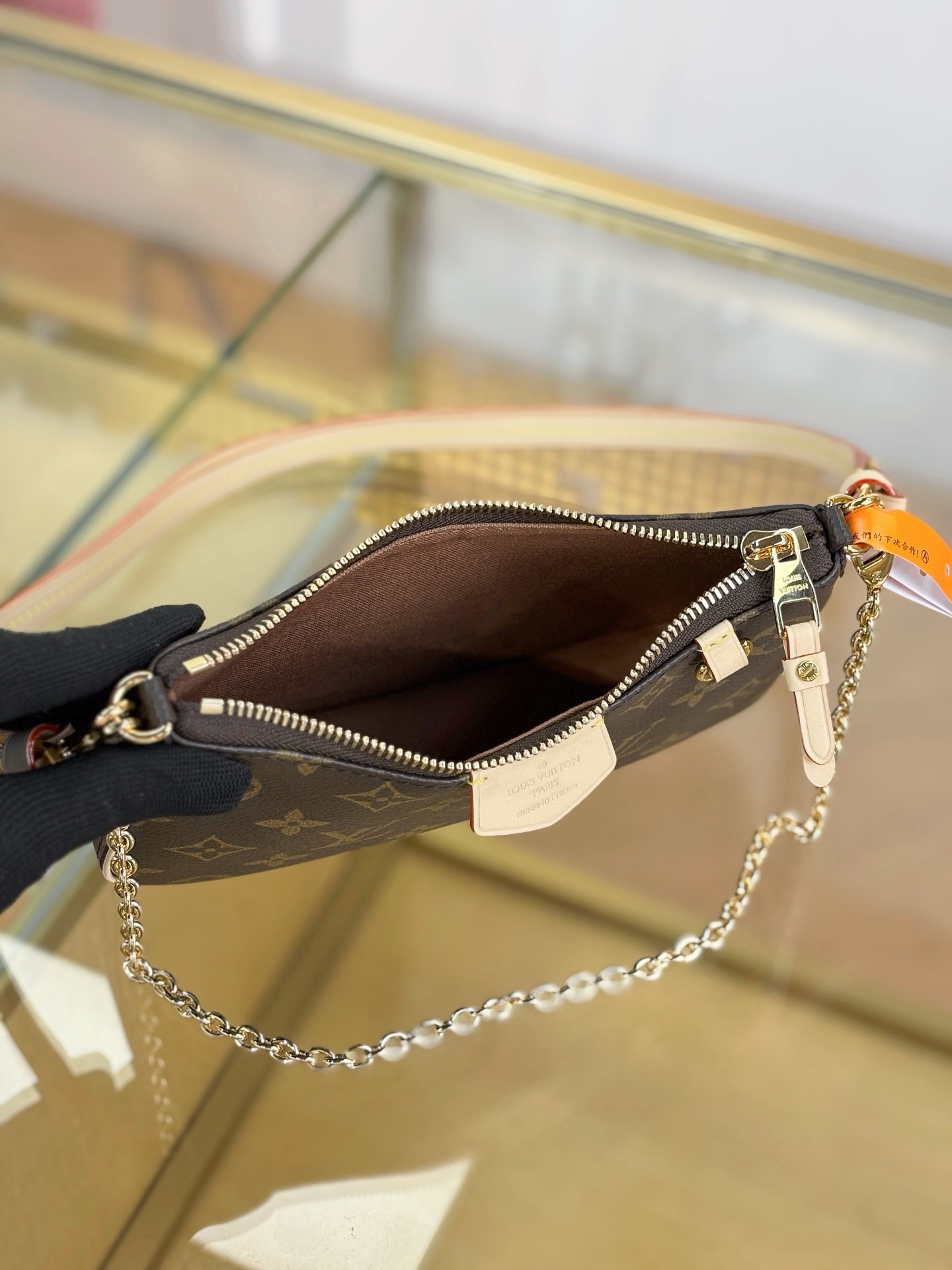 LV Easy Pouch On Strap M80439 - image 6
