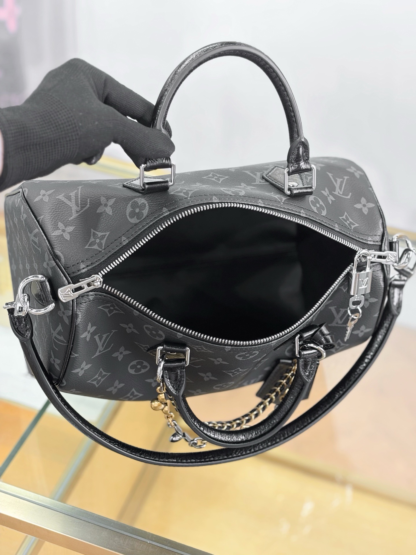 LV Speedy Soft 30 M15102 - image 7